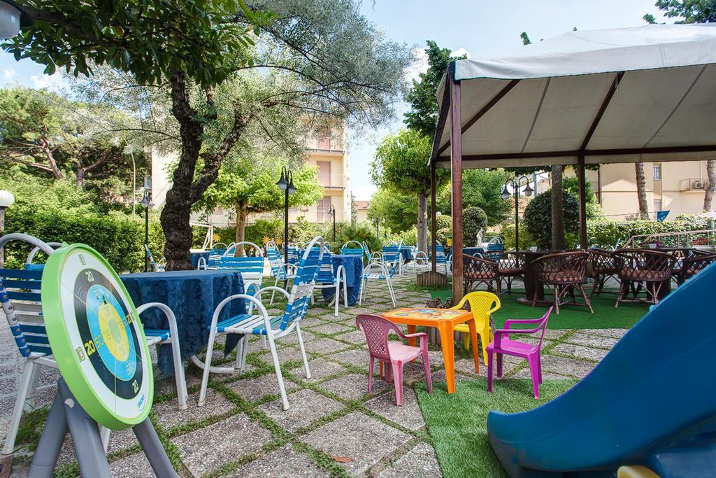Hotel Real Cervia Exterior foto